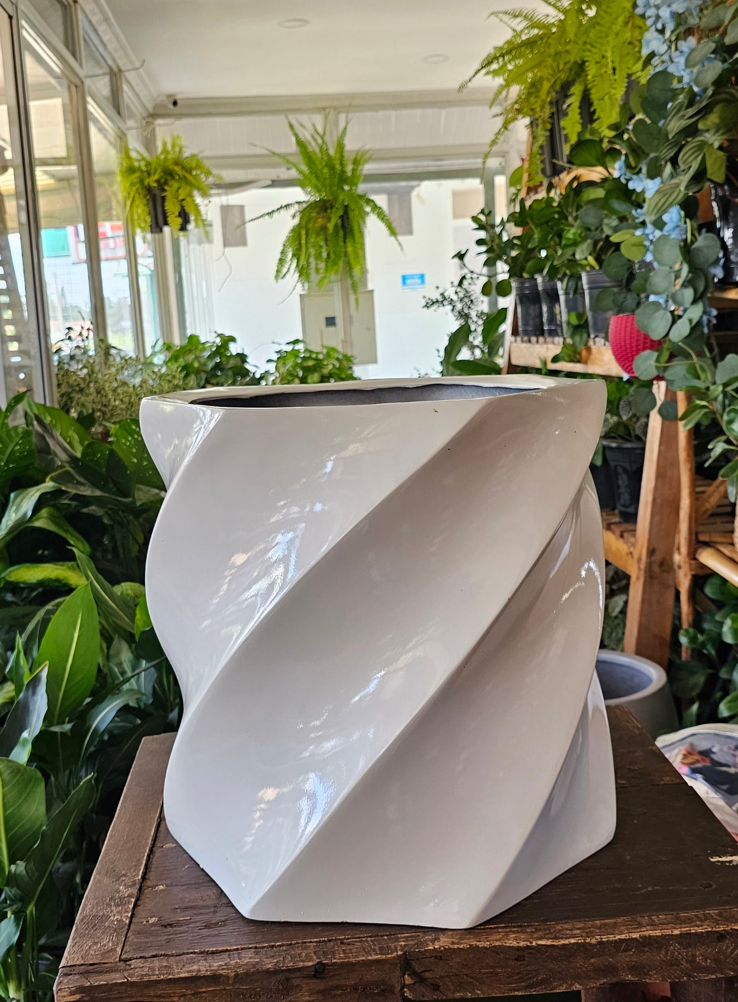 Whirly Fibreglass Planter